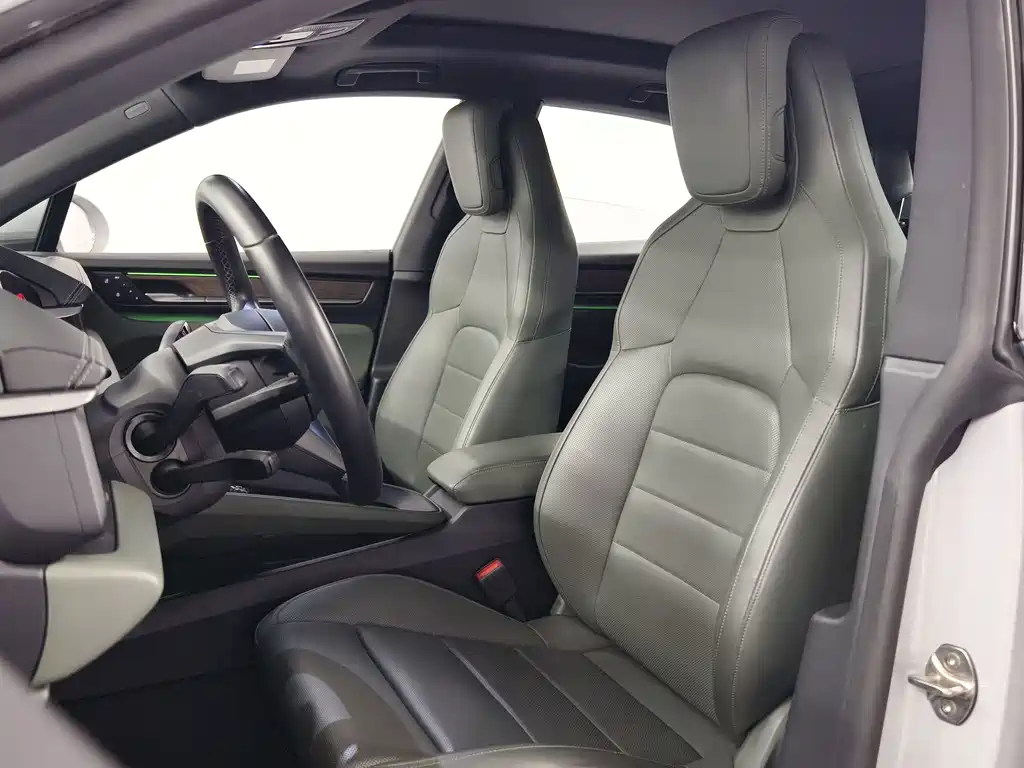 Porsche Macan EV — миниатюра 10