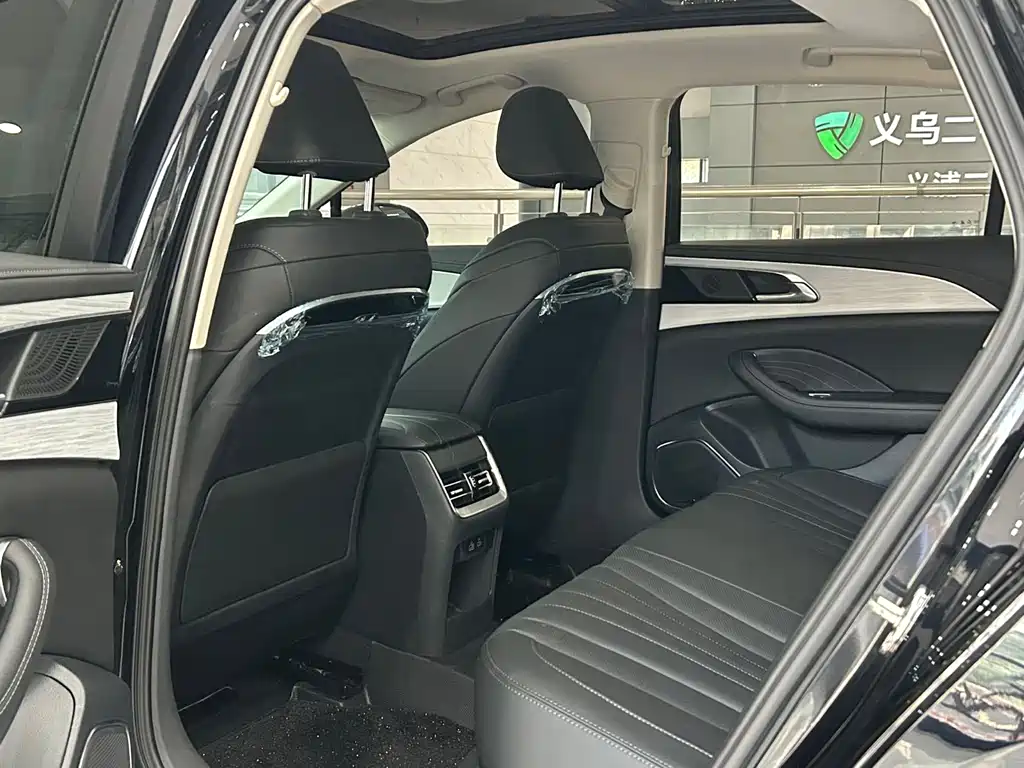Hongqi Hongqi H5 — миниатюра 5