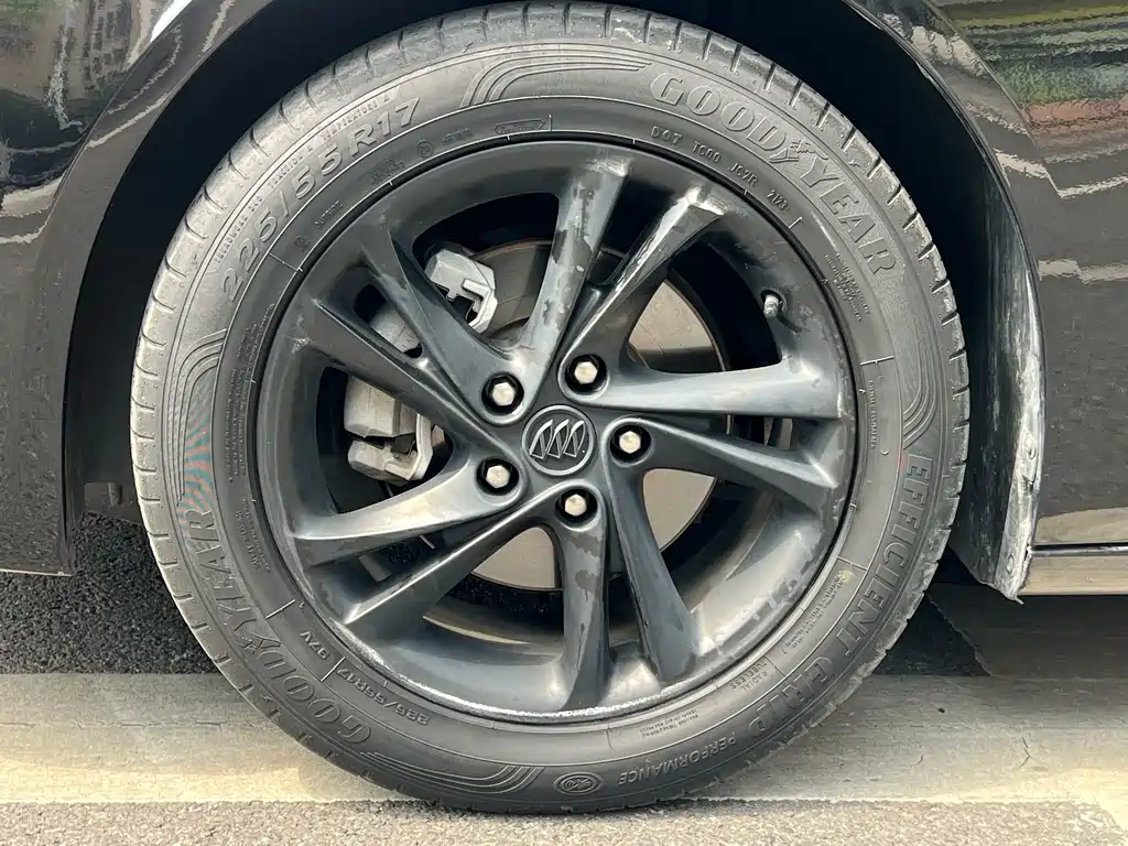 Buick Regal — миниатюра 9