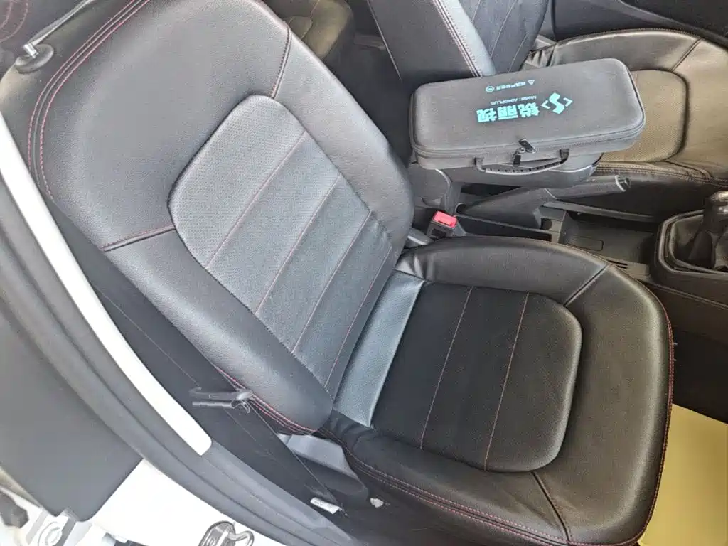Volkswagen Jetta — миниатюра 25