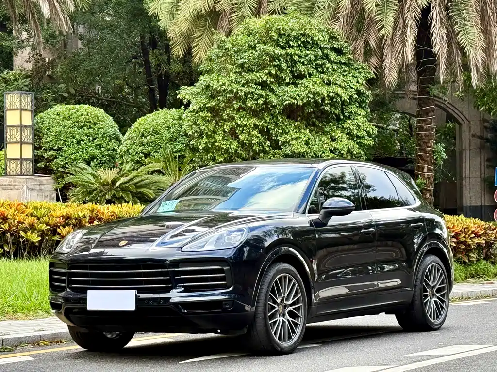 Porsche Cayenne 2021