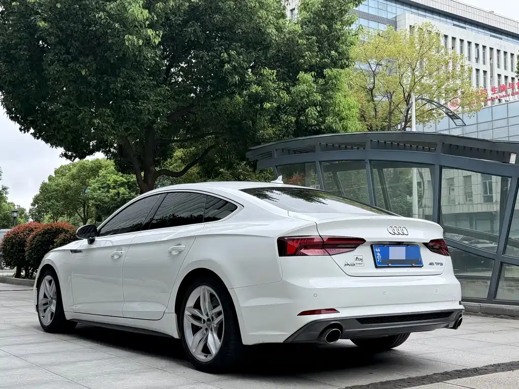 Audi A5 (Import) — миниатюра 5