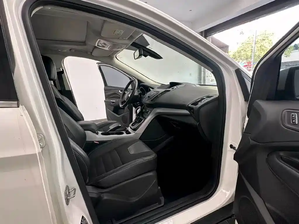 Ford Kuga — миниатюра 4