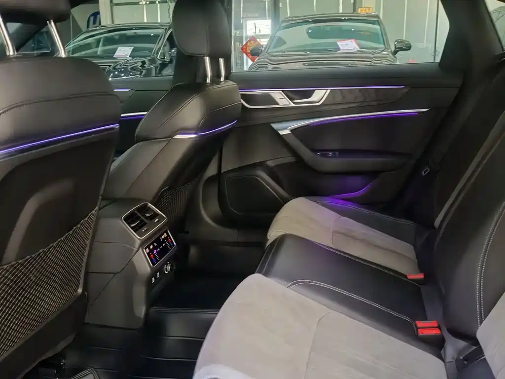 Audi A6L — миниатюра 12