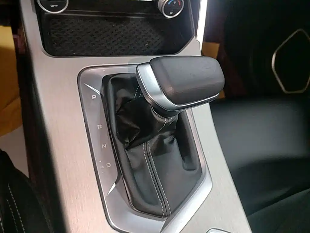 Geely Binyue — миниатюра 19
