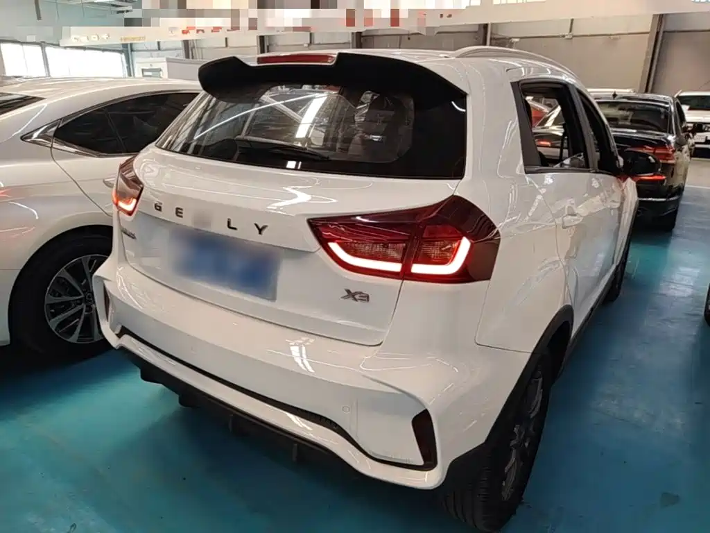 Geely Vision X3 — миниатюра 7