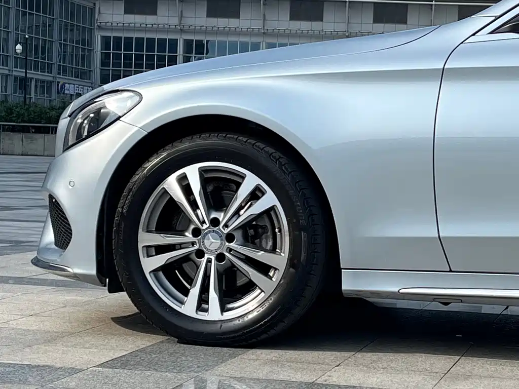 Mercedes-Benz C-Class — миниатюра 8