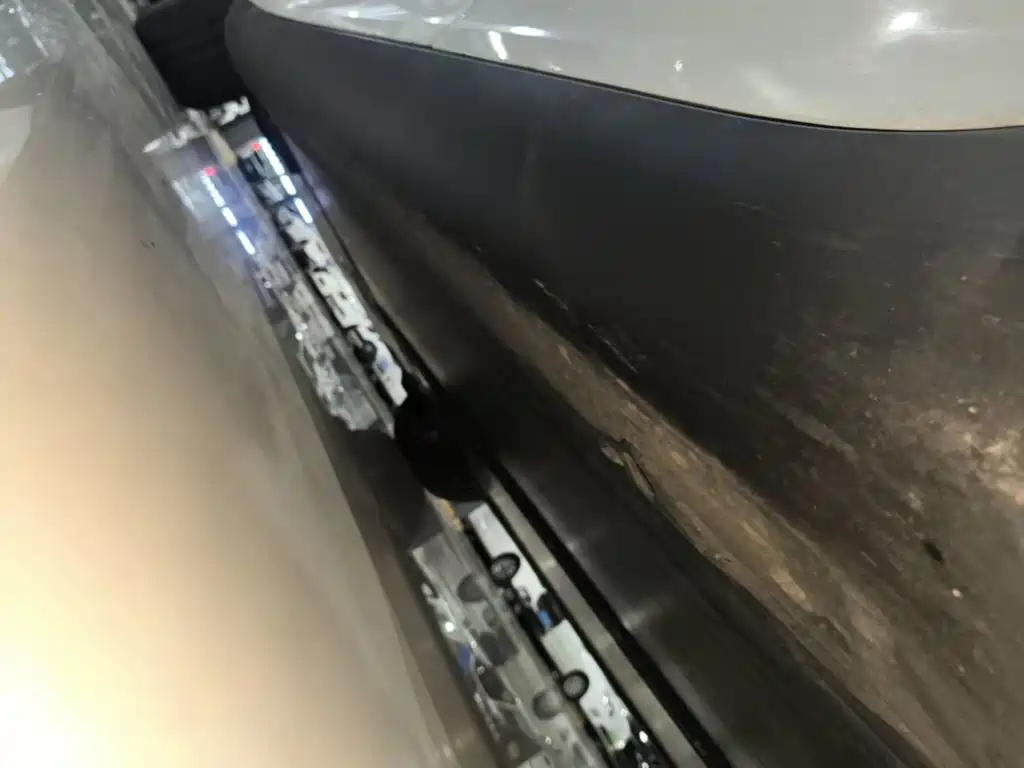 Tesla Model Y — миниатюра 21