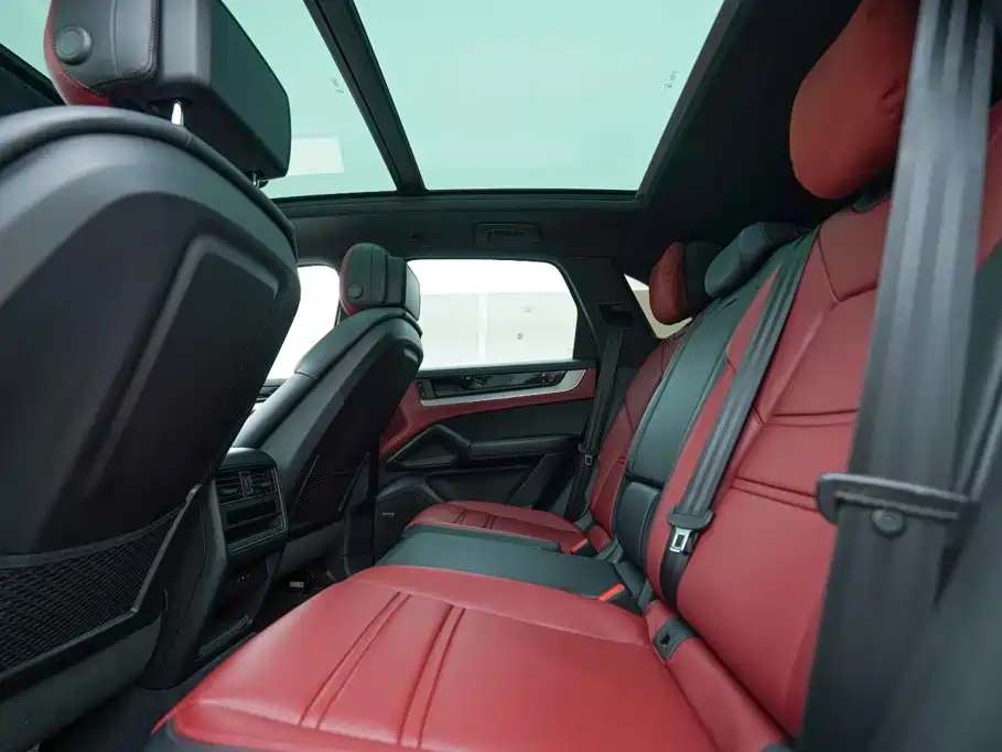 Porsche Cayenne — миниатюра 19