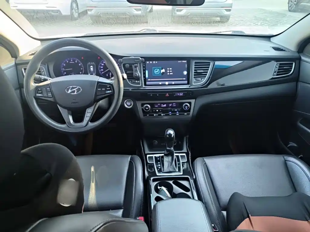 Hyundai Mistra — миниатюра 10