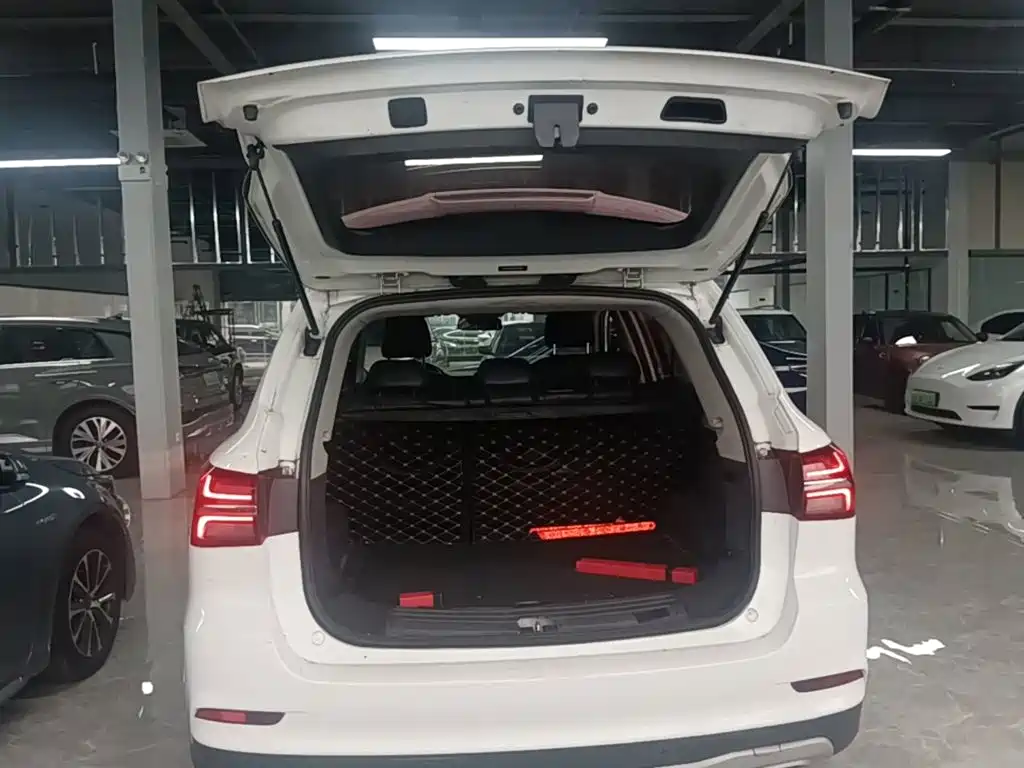 Roewe RX5 — миниатюра 19