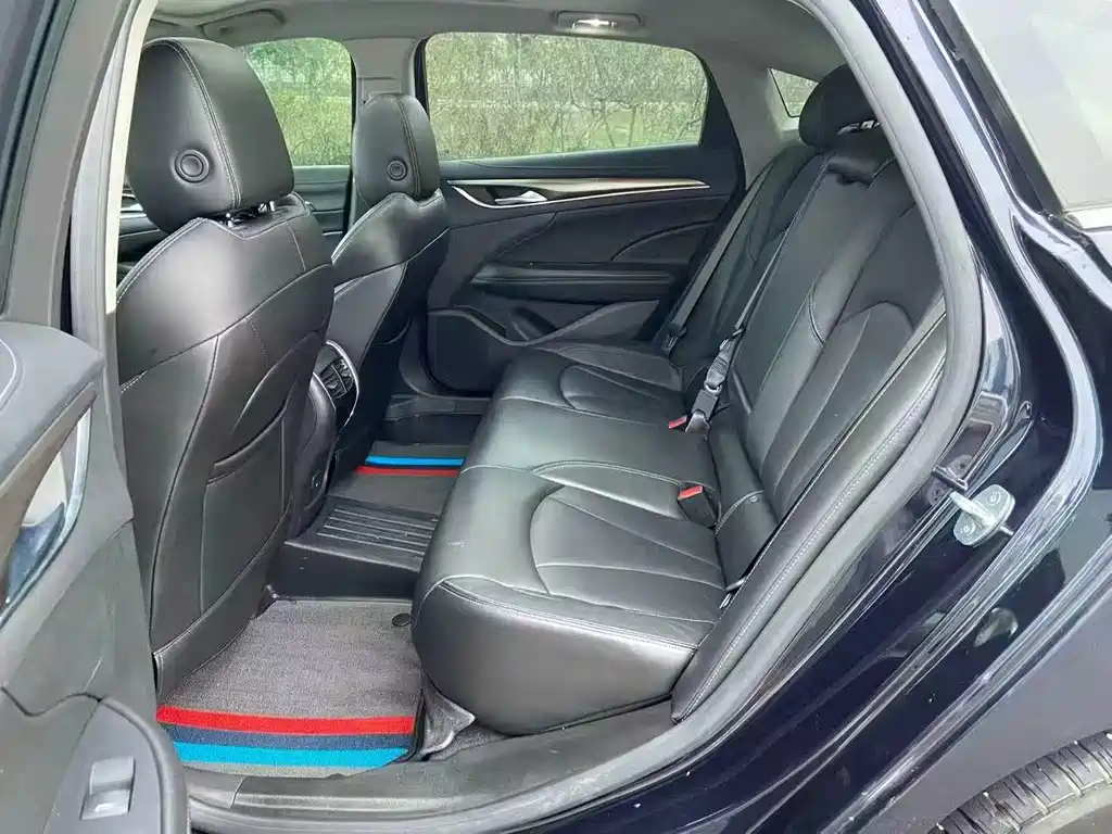 Buick LaCrosse — миниатюра 6