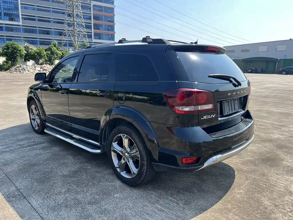 Dodge Journey — миниатюра 4