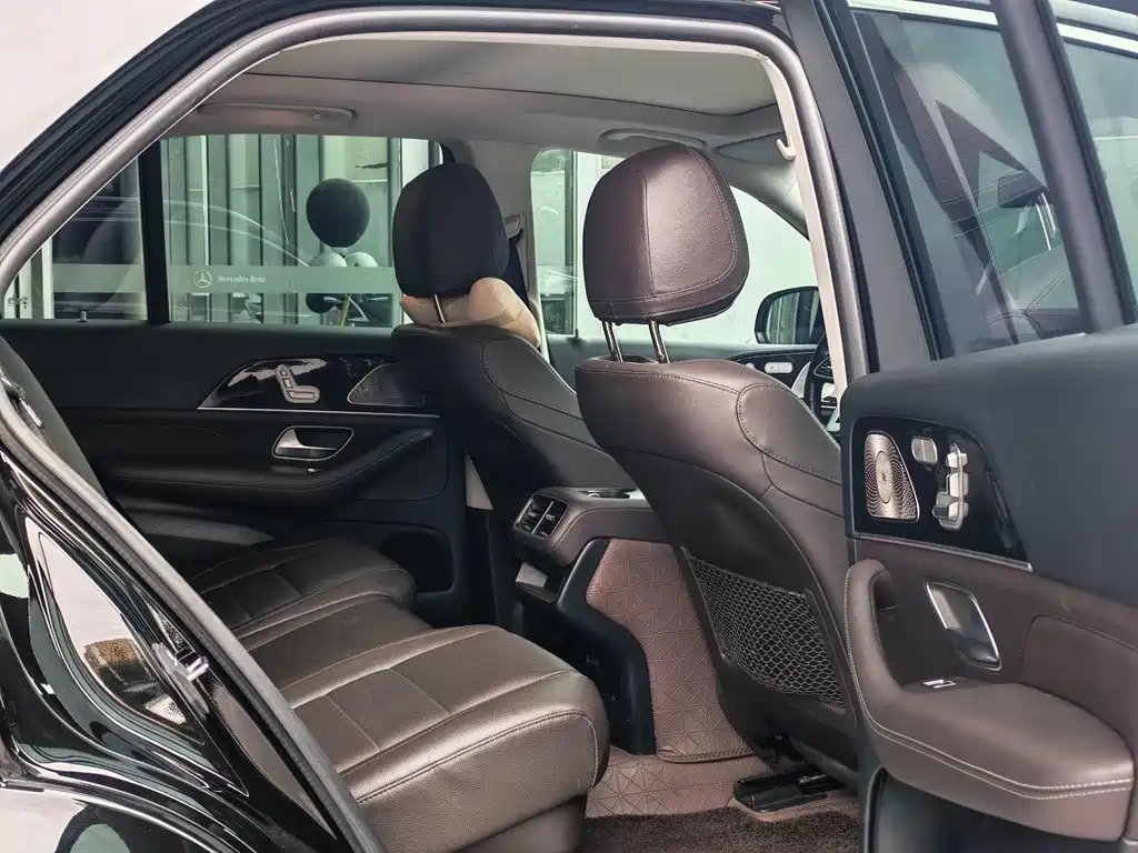 Mercedes-Benz GLE (Import) — миниатюра 10