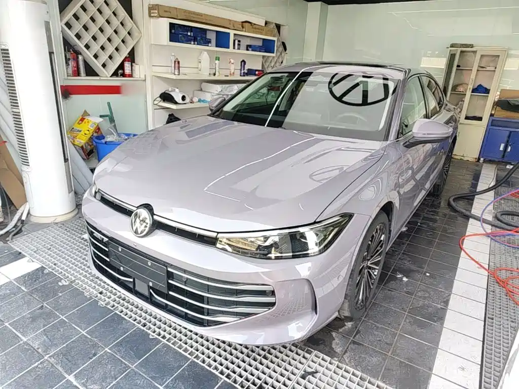Volkswagen Passat 2025 Pro 380TSI
