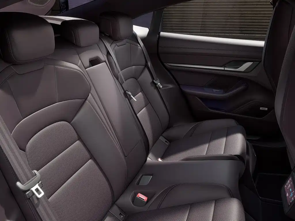 Porsche Taycan — миниатюра 9