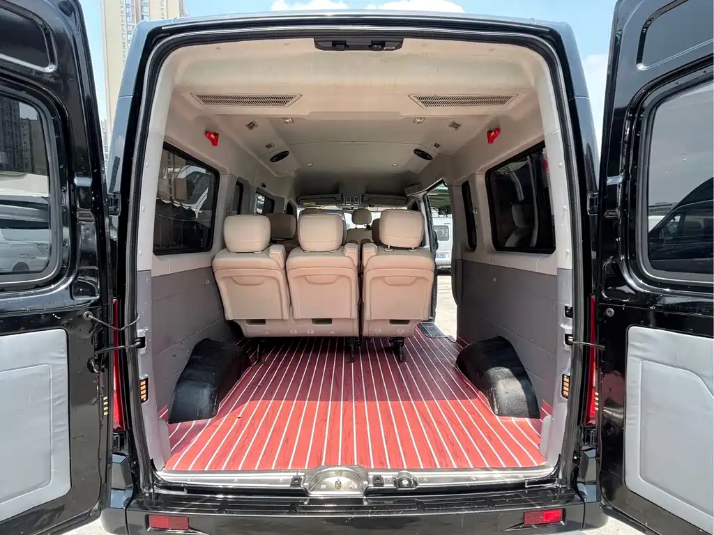 MAXUS V80 — миниатюра 13