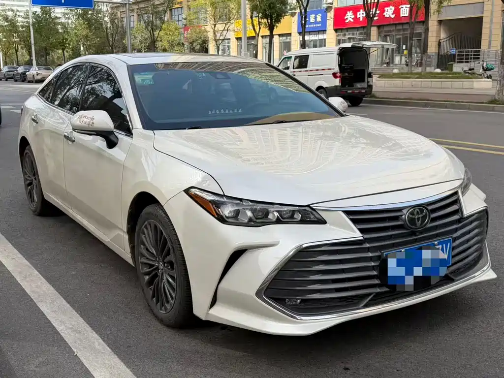 Toyota Avalon — миниатюра 2