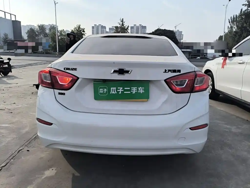 Chevrolet Cruze — миниатюра 6