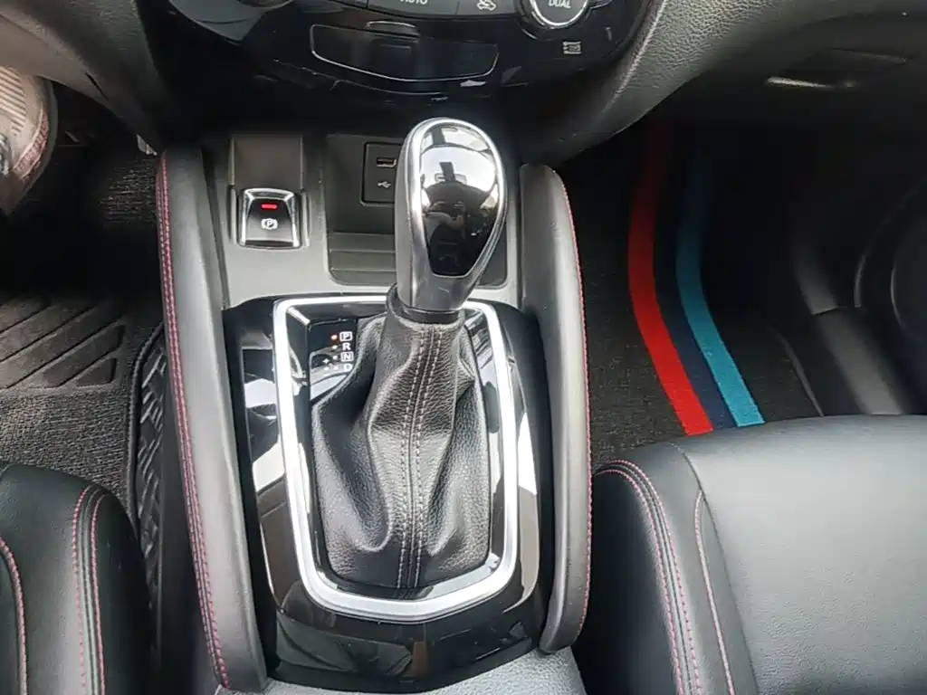 Nissan Qashqai — миниатюра 14