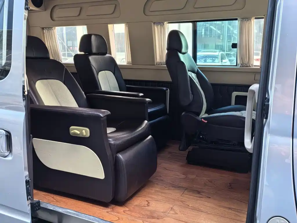 MAXUS V80 — миниатюра 17