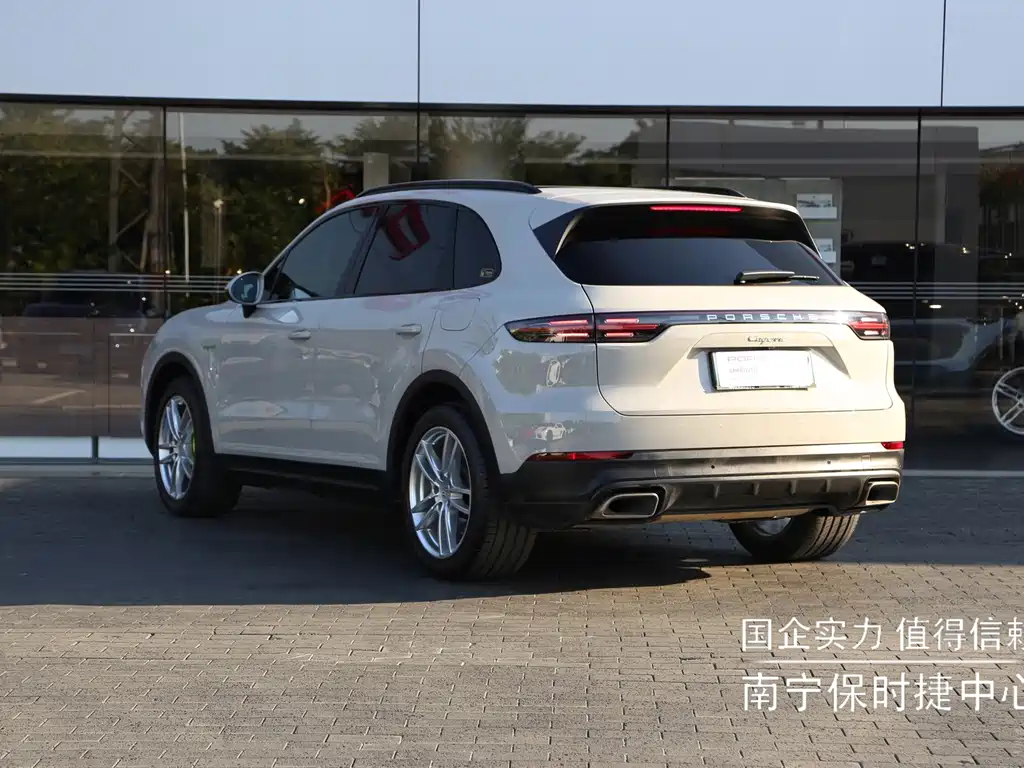 Porsche Cayenne Hybrid — миниатюра 4