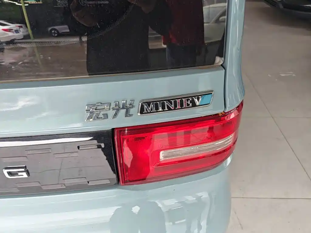 Wuling MINIEV — миниатюра 8
