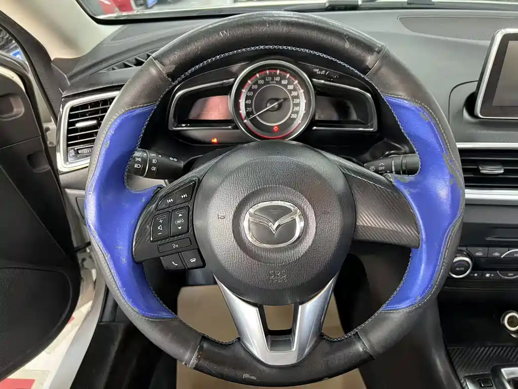Mazda 3 Axela — миниатюра 10