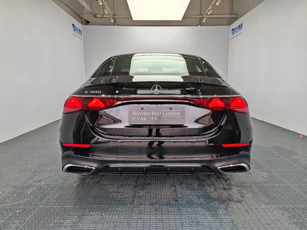 Mercedes-Benz E-Class (Import) — миниатюра 5