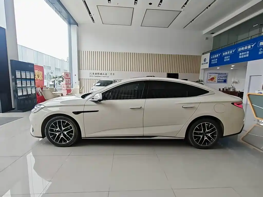 BYD Seal 07 DM-i — миниатюра 4