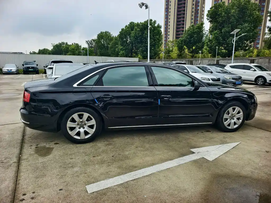 Audi A8 — миниатюра 4