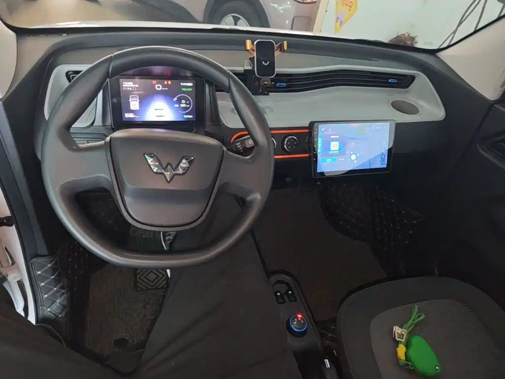 Wuling MINIEV — миниатюра 10