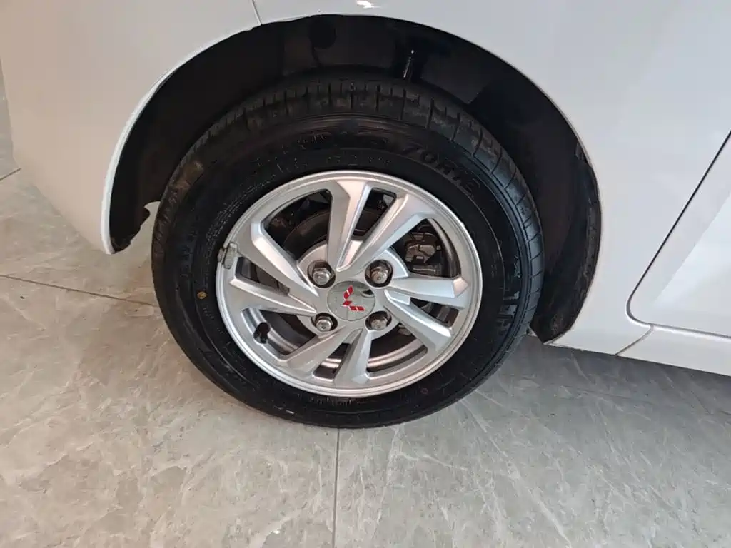 Wuling MINIEV — миниатюра 23