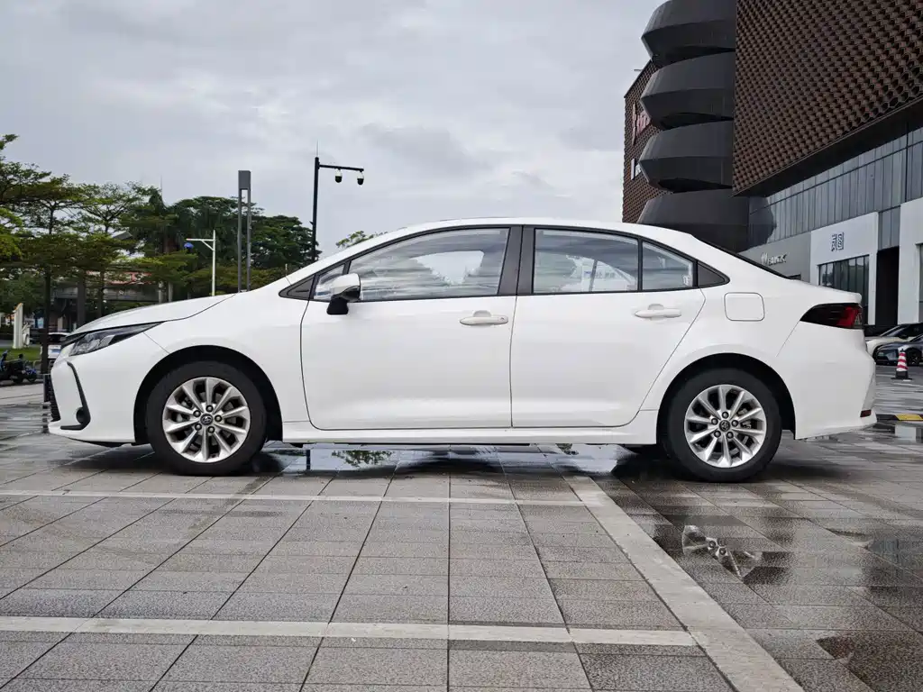 Toyota Corolla — миниатюра 9