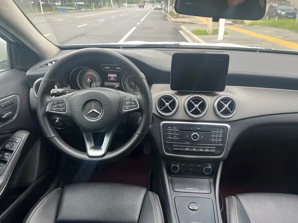 Mercedes-Benz GLA — миниатюра 11