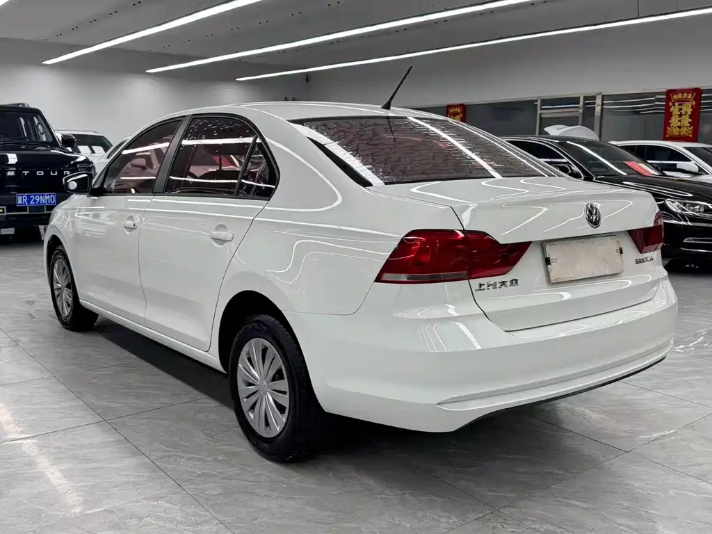 Volkswagen Santana — миниатюра 4