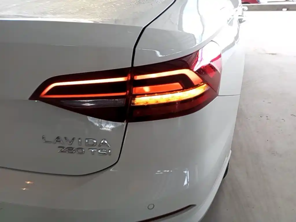Volkswagen Lavida — миниатюра 8