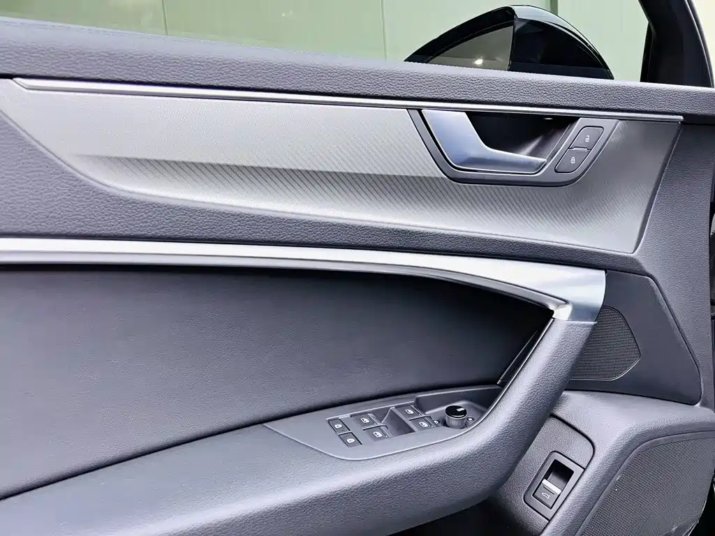 Audi A6L — миниатюра 12