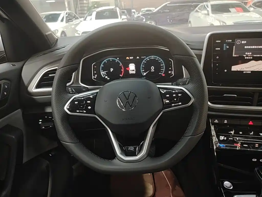 Volkswagen T-Roc — миниатюра 11