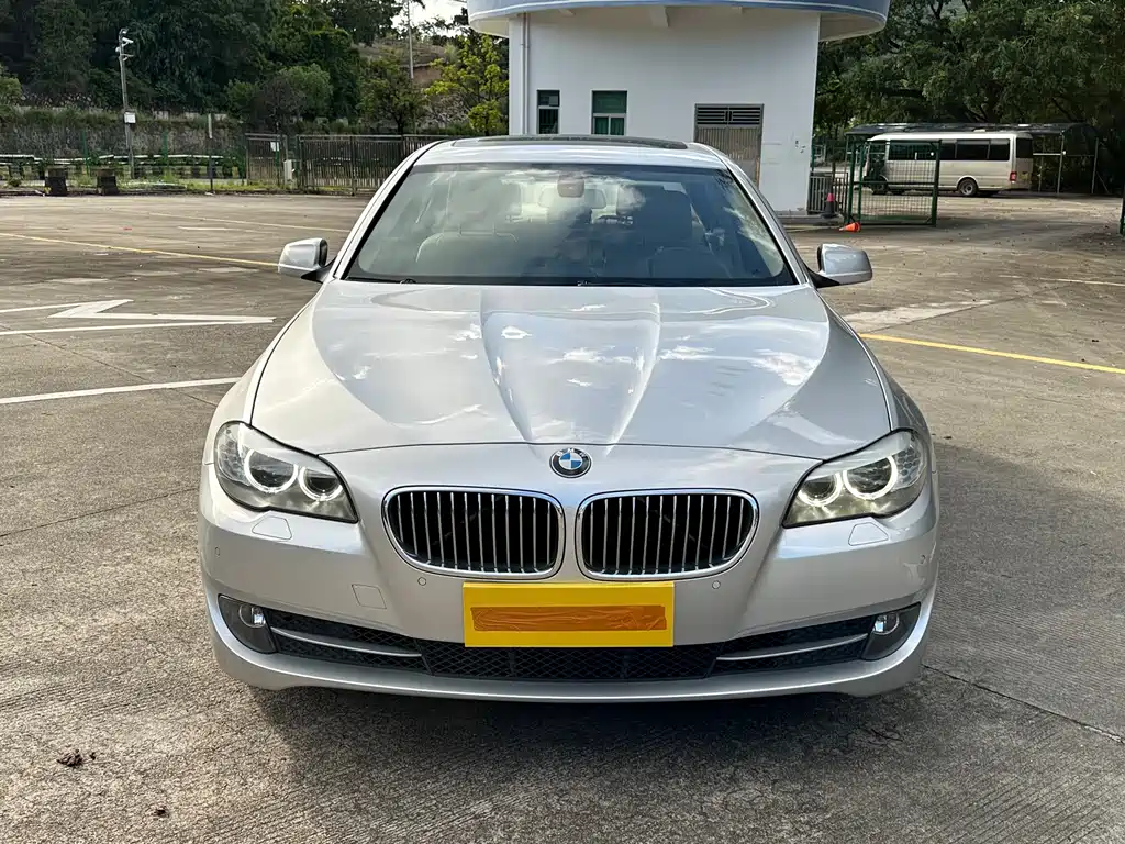 BMW 5 Series 5 2011 523Li Lead