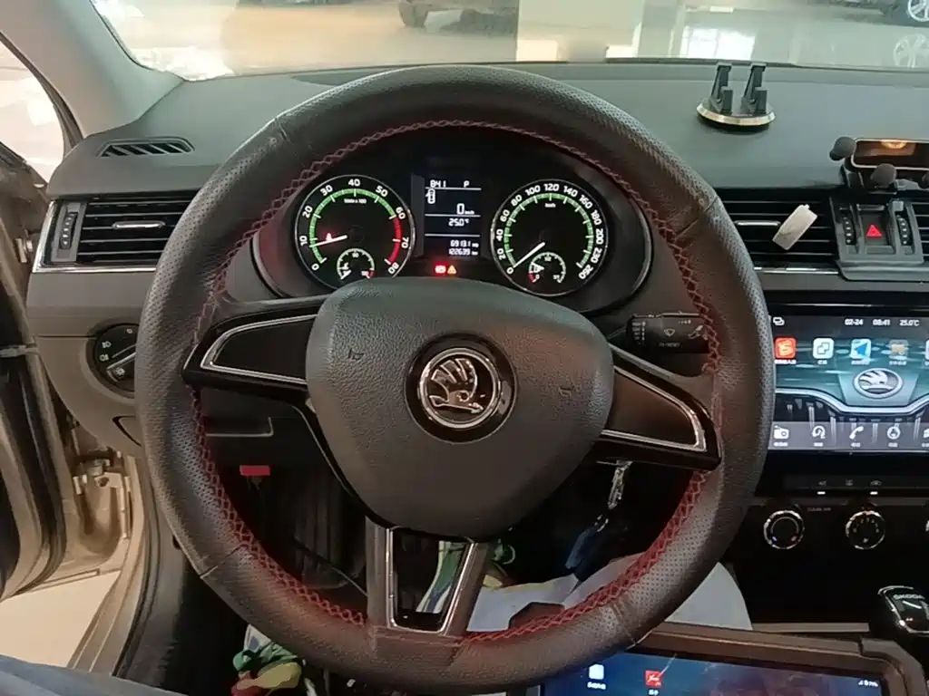 Skoda Octavia — миниатюра 11