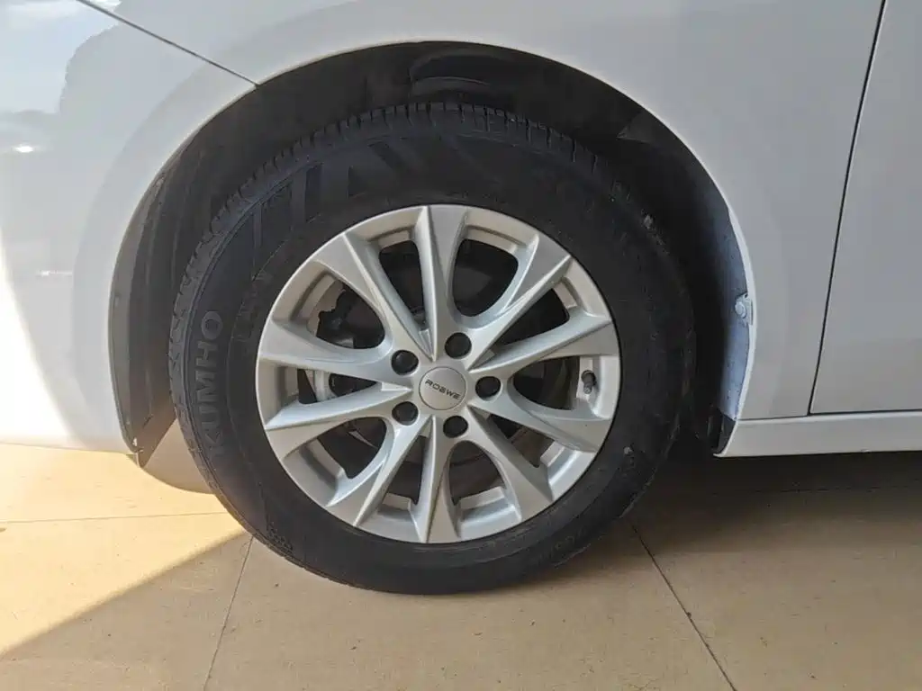 Roewe i5 — миниатюра 23