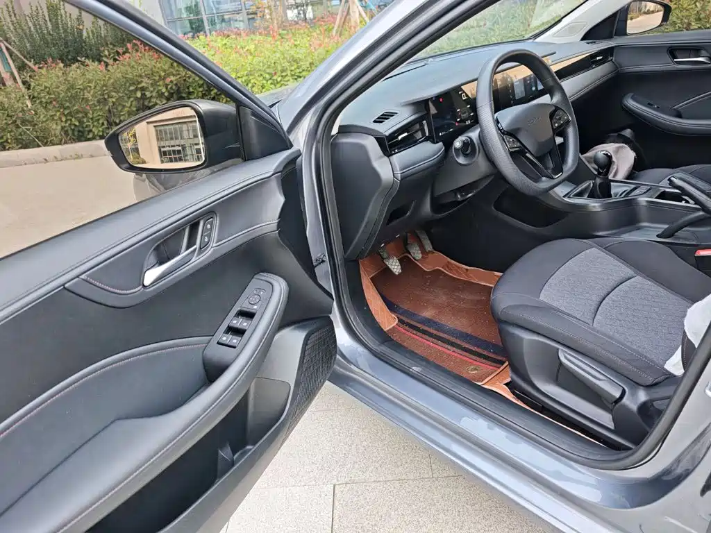 Roewe i5 — миниатюра 16