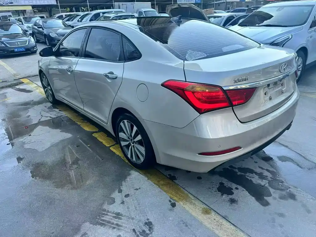 Hyundai Mistra — миниатюра 9