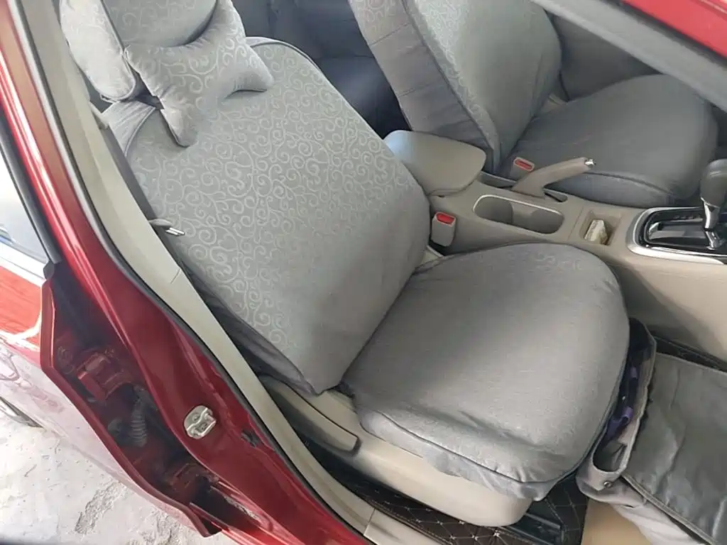 Nissan Tiida — миниатюра 25