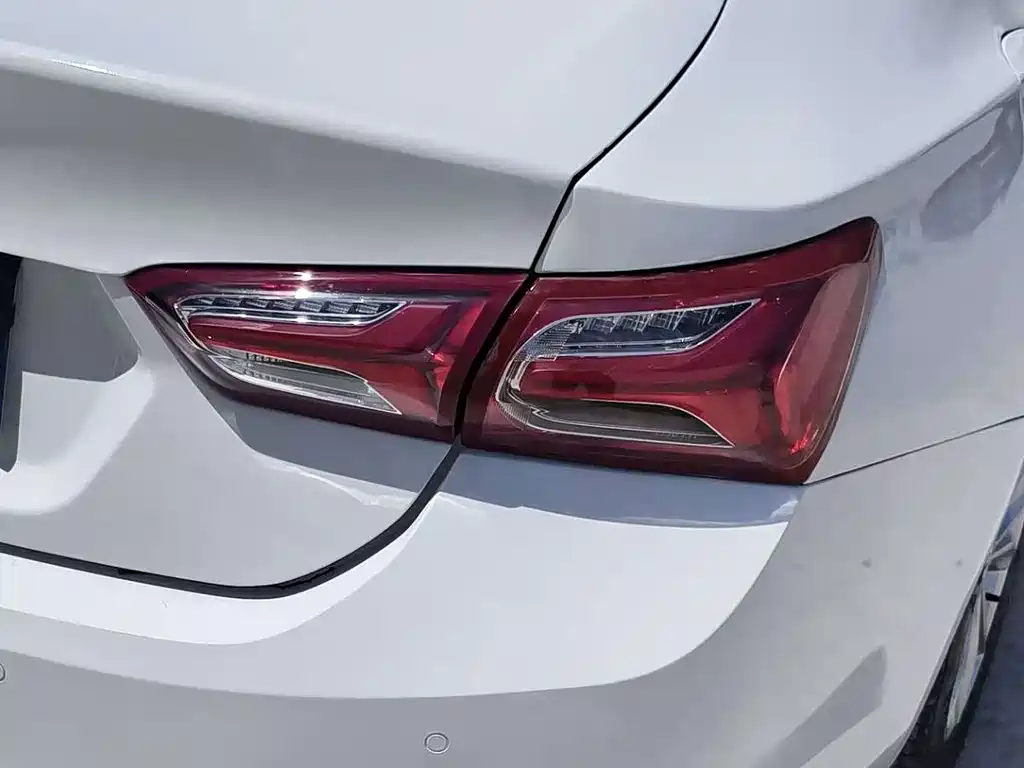 Chevrolet Malibu XL — миниатюра 6