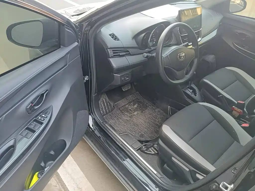 Toyota Yaris L — миниатюра 16