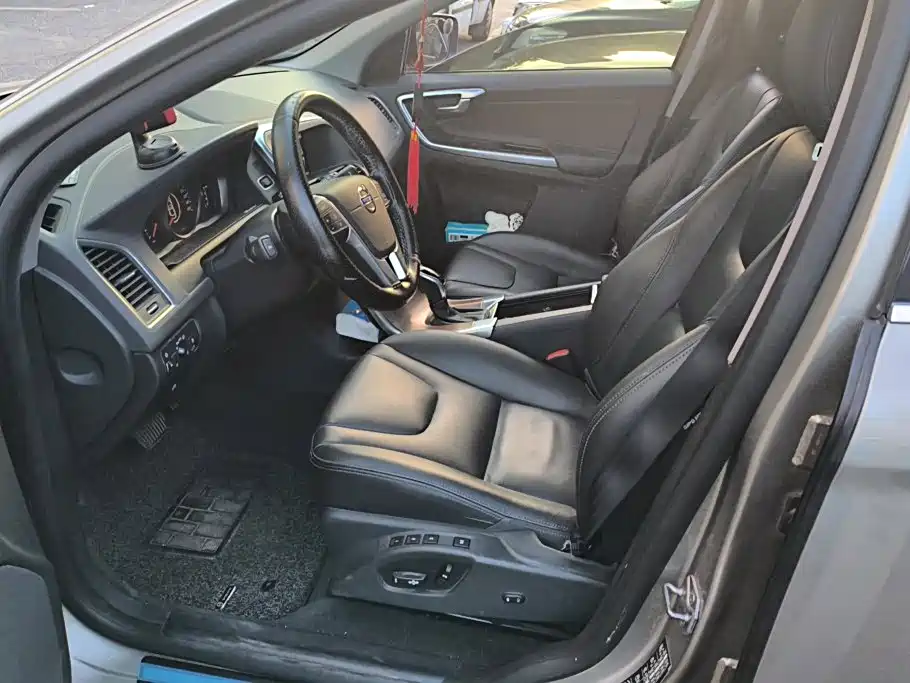 Volvo XC60 — миниатюра 9