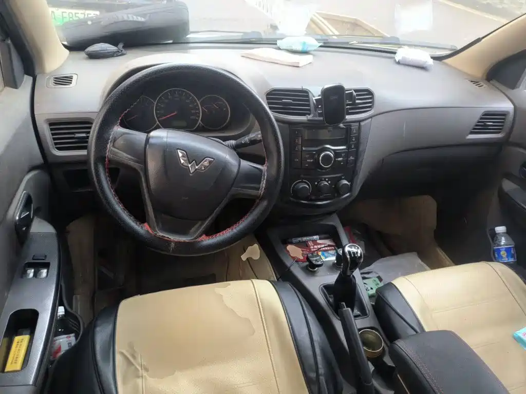 Wuling Hongguang — миниатюра 10