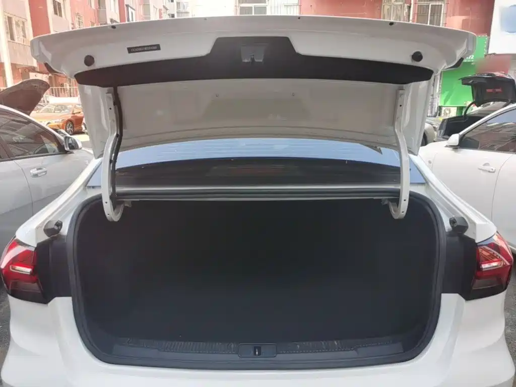 Roewe i5 — миниатюра 19